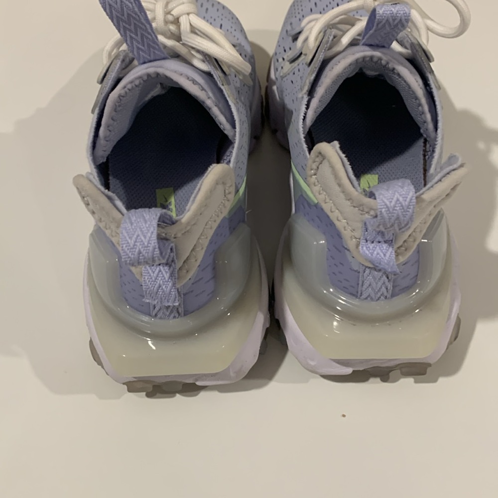 Sneaker - Picture 5 of 8